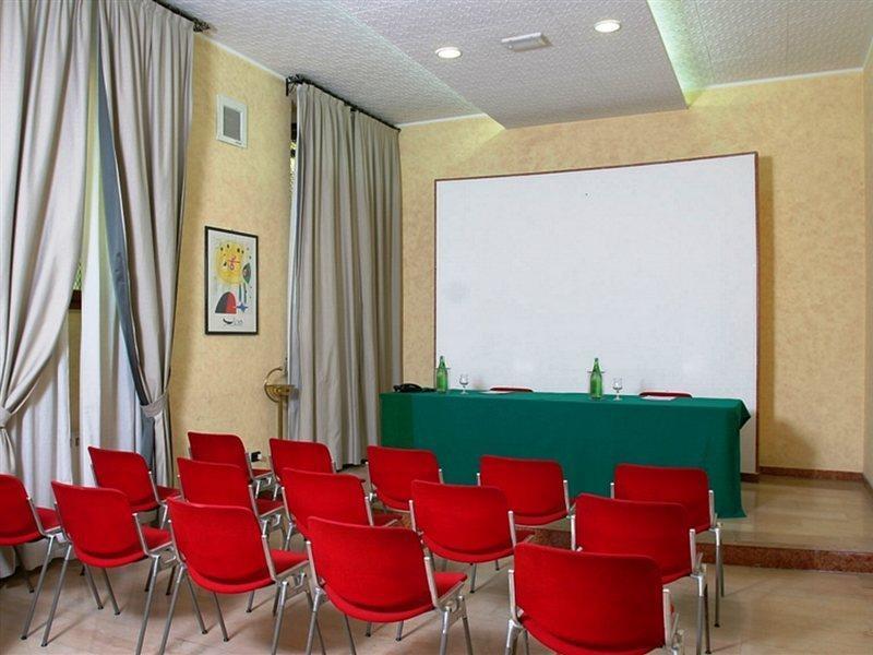 Hotel Villa Rosa Roma Instalações foto